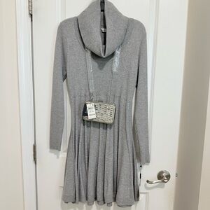 Calvin Klein Light Gray Knitwear with Matching Purse